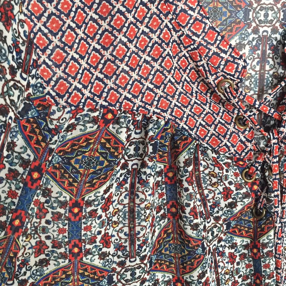 Patterned blouse - Picture 2 of 3